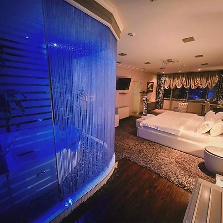 Hotel Rosa Blu Tirana Bagian luar foto