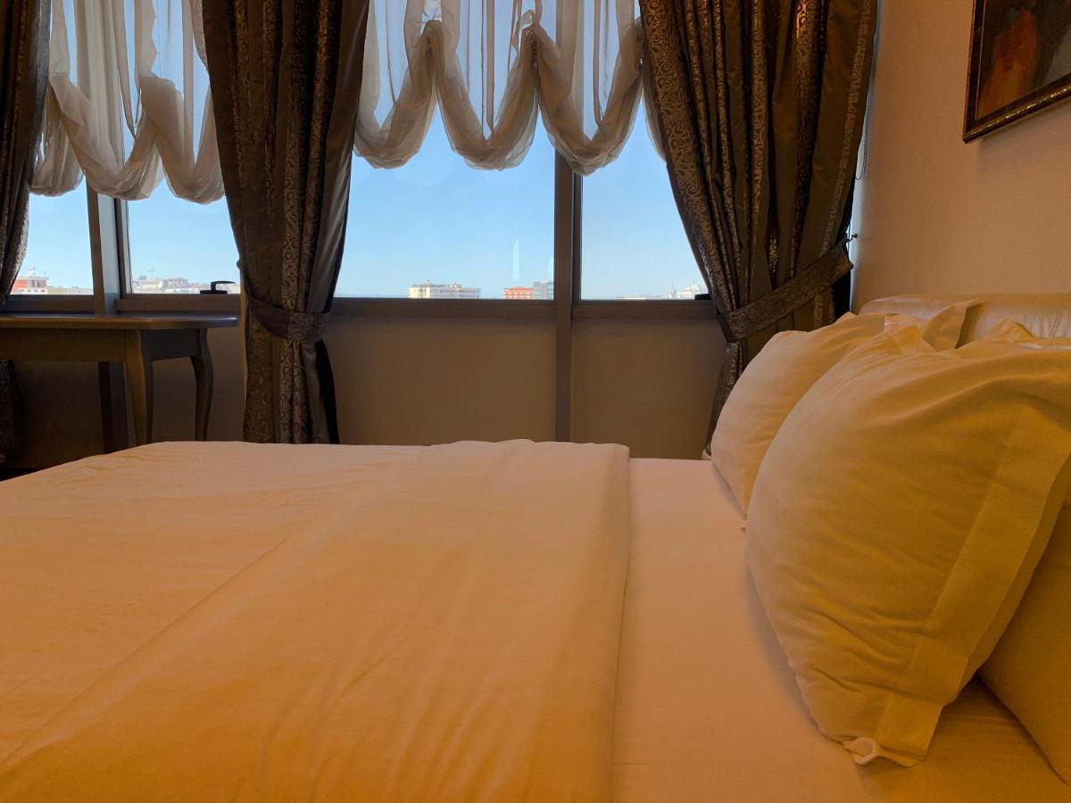 Hotel Rosa Blu Tirana Bagian luar foto