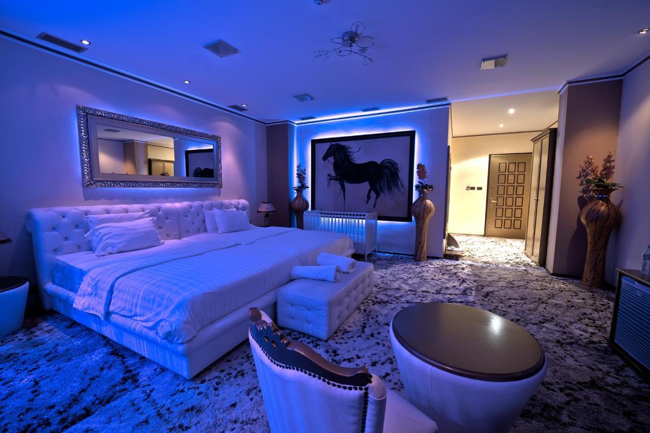 Hotel Rosa Blu Tirana Bagian luar foto