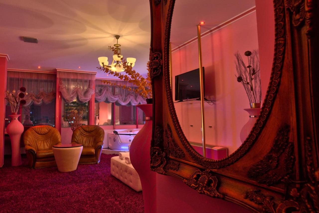 Hotel Rosa Blu Tirana Bagian luar foto